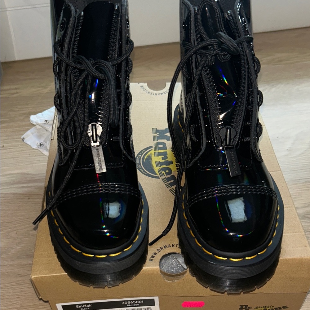 Dr.Martens rainbow frost Sinclair boots